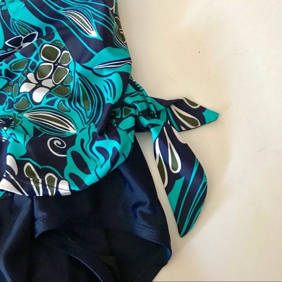 Silhouette Solutions  Suit With Tankini Look Size 14 - Picture 6 of 9